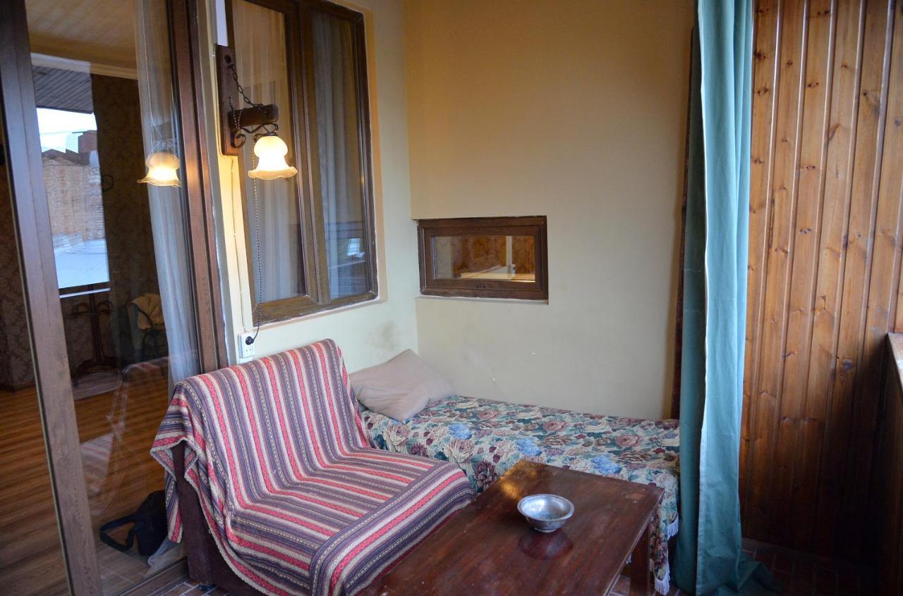 Natia'S Apartment On Dadiani St. Tbilissi Extérieur photo
