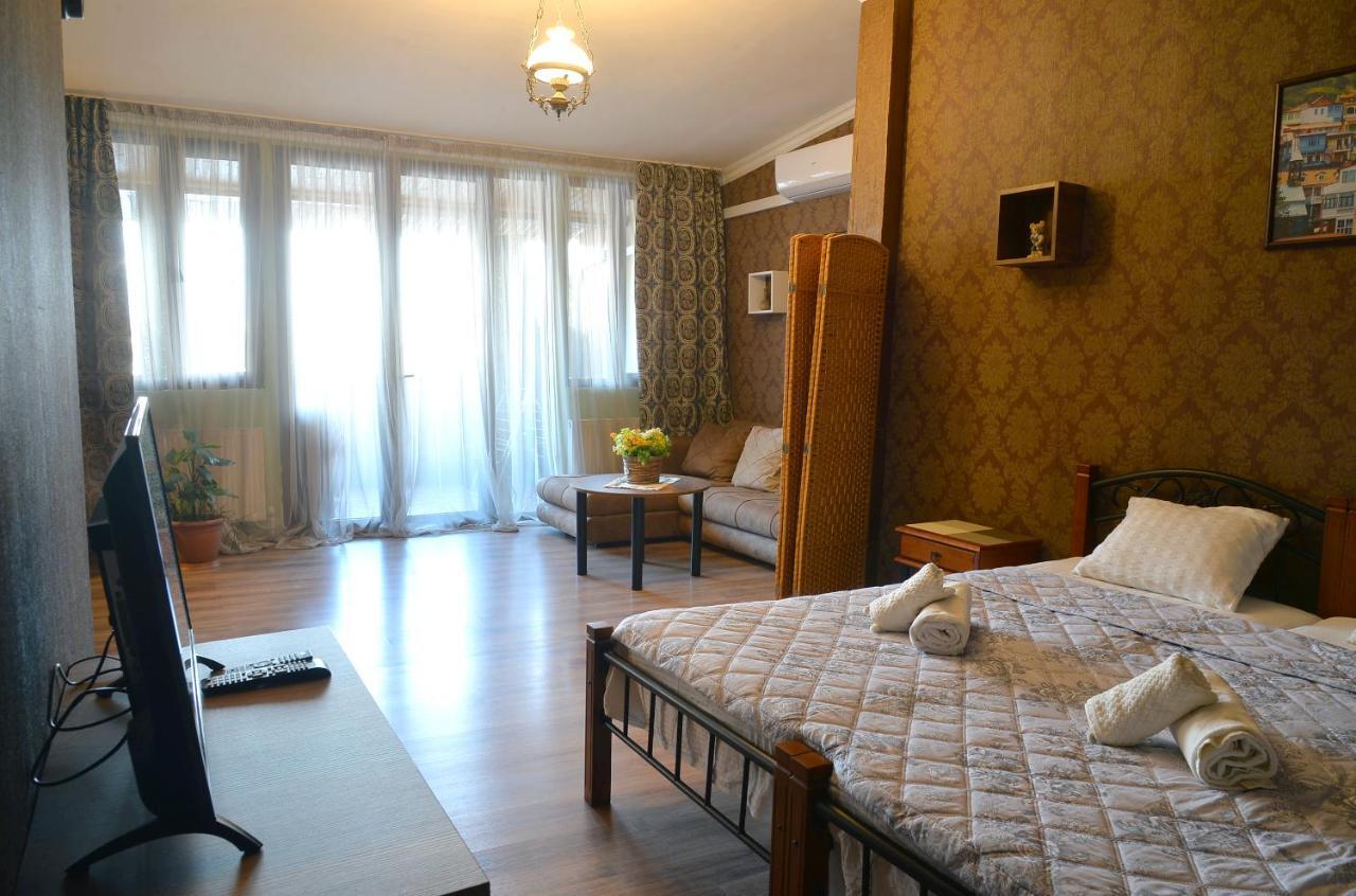Natia'S Apartment On Dadiani St. Tbilissi Extérieur photo