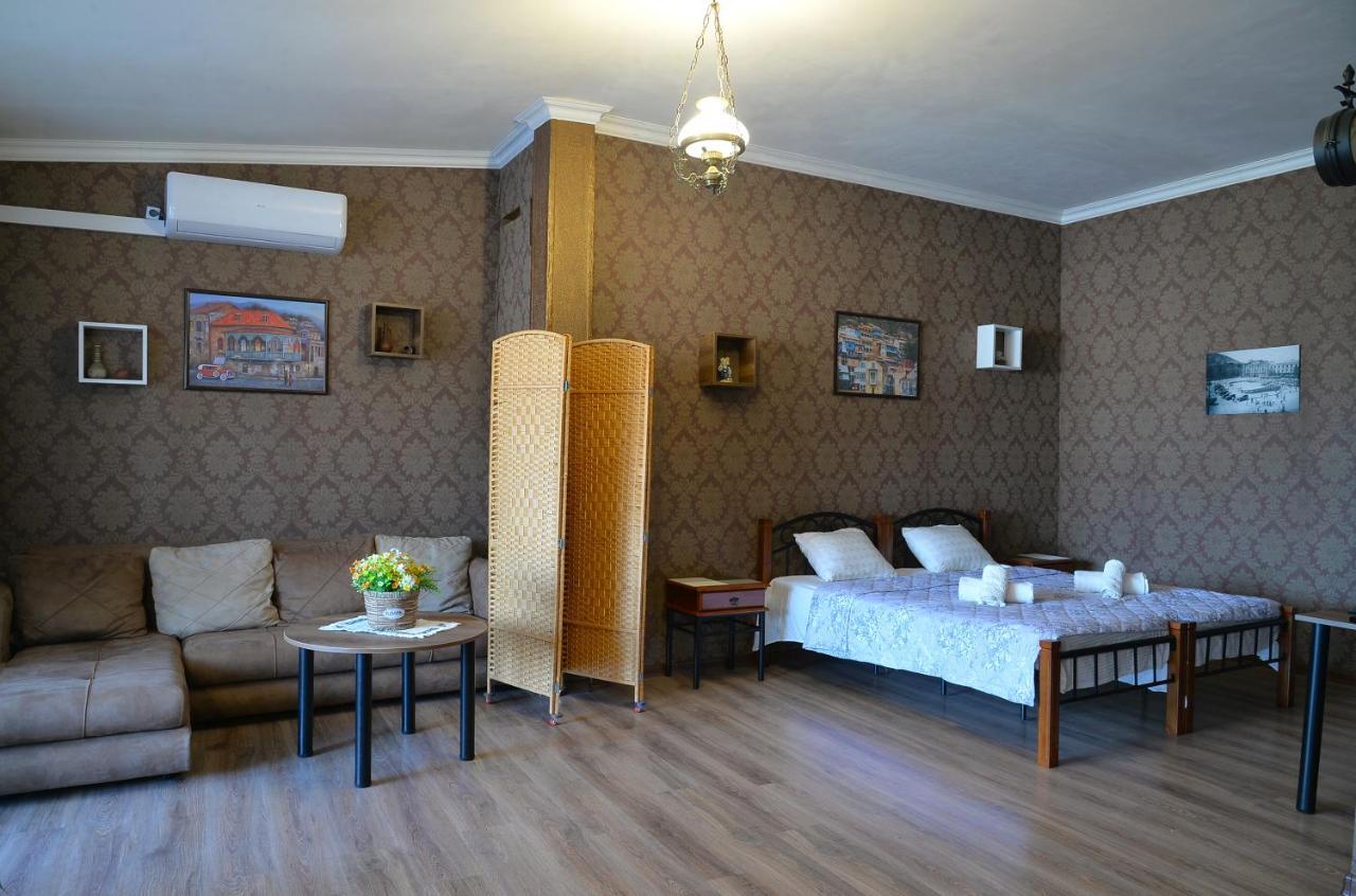 Natia'S Apartment On Dadiani St. Tbilissi Extérieur photo