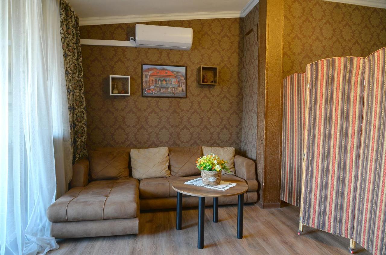 Natia'S Apartment On Dadiani St. Tbilissi Extérieur photo